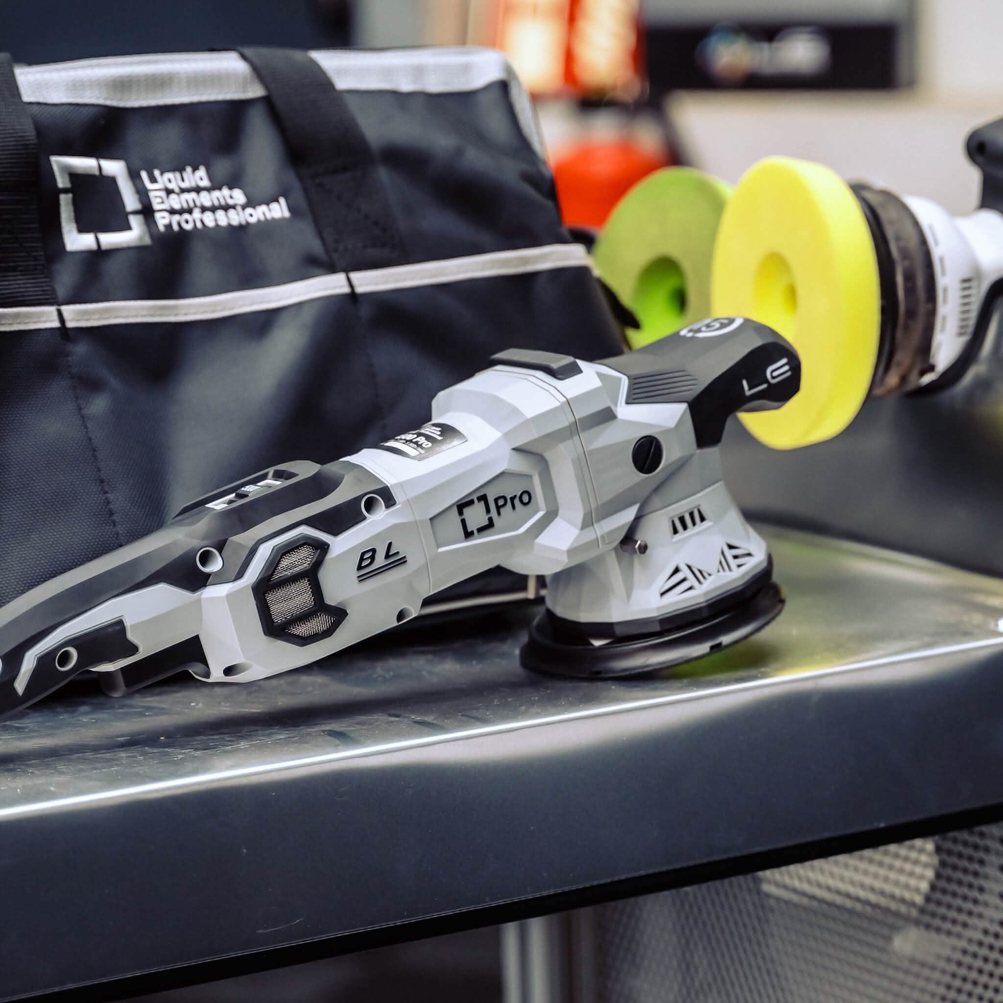 Liquid Elements A4500 Pro Battery Polishing Machine